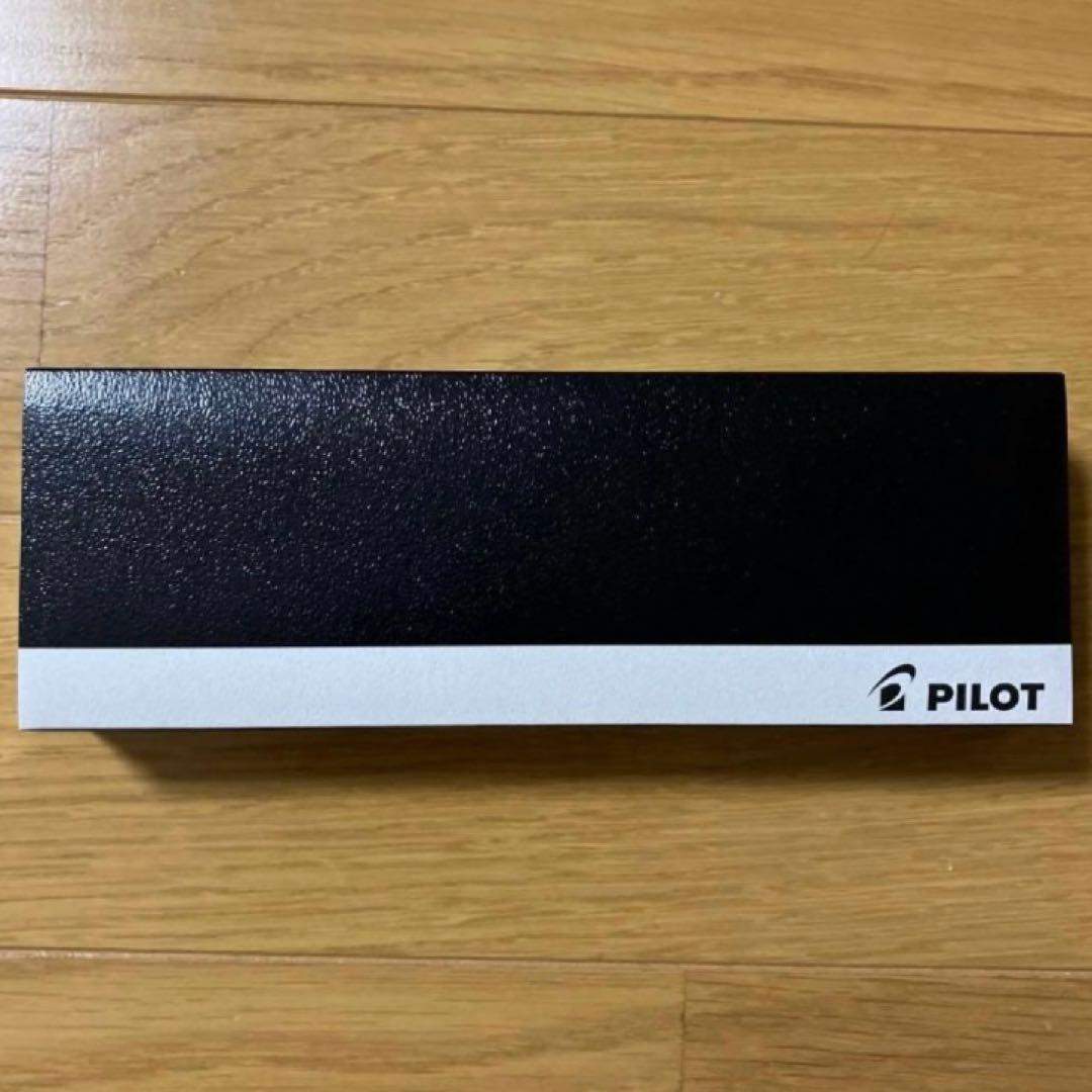 PILOT Dr.GRIP 4+1 Rilakkuma pen featuring black, red, blue, green ink and mechanical pencil with plastic case