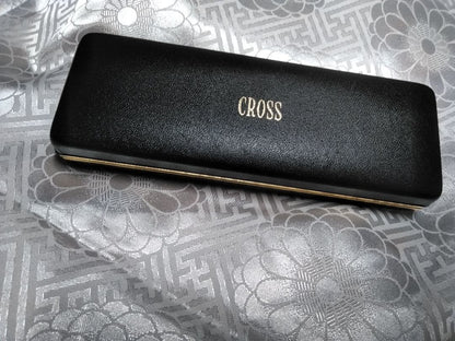CROSS Classic Century ballpoint pen made of 14K PVD metal, model 1980, shown in gold finish