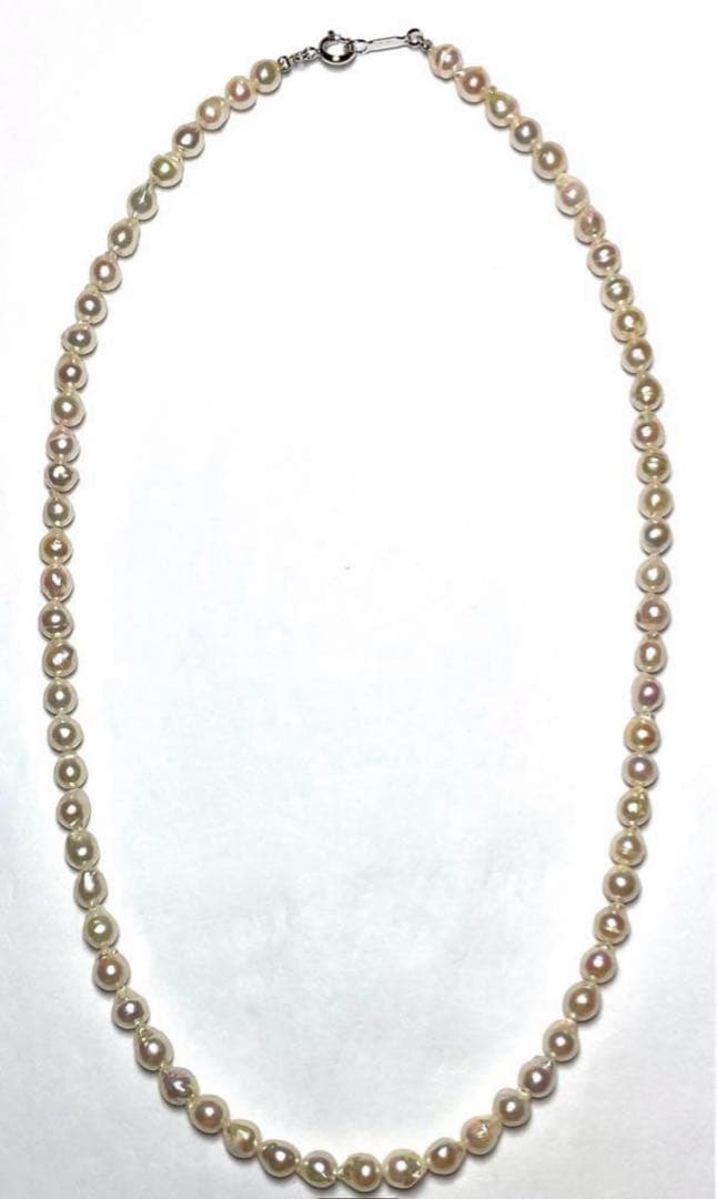 Akoya Pearl Necklace SH169 with 5.0-5.5mm pearls on a 42 cm length strand