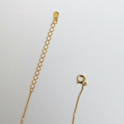 SV925 Akoya pearl necklace with a single 7.5 to 8mm pearl and silver 925 gold color clasp