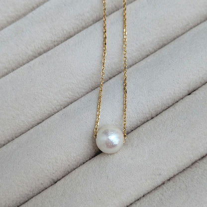 SV925 Akoya pearl necklace with a single 7.5 to 8mm pearl and silver 925 gold color clasp