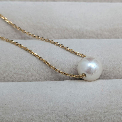 SV925 Akoya pearl necklace with a single 7.5 to 8mm pearl and silver 925 gold color clasp