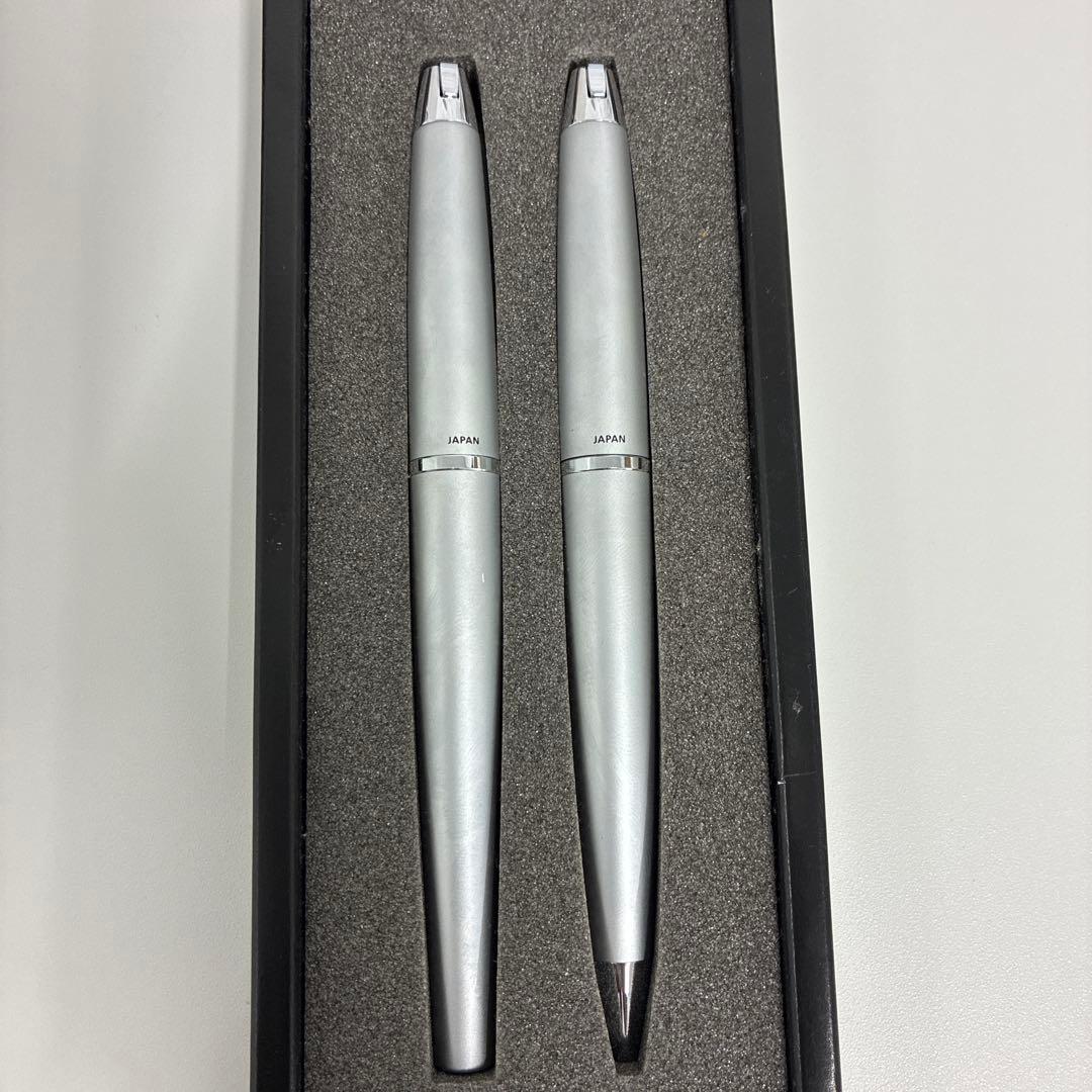 PILOT silver fountain pen and ballpoint pen set showing both pens side by side