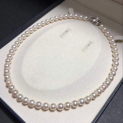 Tasaki Akoya pearl necklace featuring 7.5mm genuine pearls on a 42cm silver chain with high luster