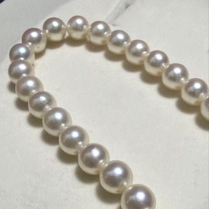 Tasaki Akoya pearl necklace featuring 7.5mm genuine pearls on a 42cm silver chain with high luster
