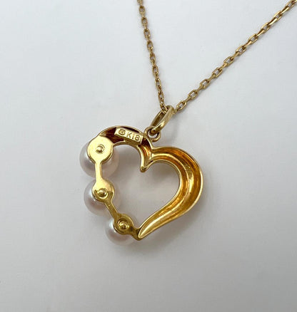 Mikimoto K18 yellow gold Akoya pearl heart pendant necklace with 40cm chain, weighing 3.03 grams
