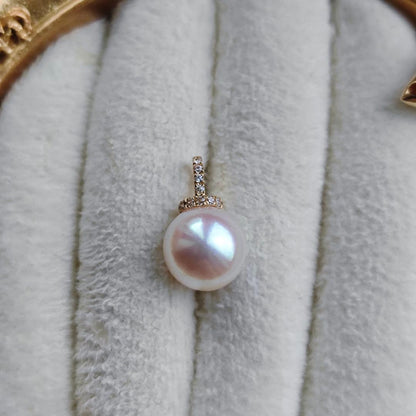 King Akoya white Hanadama pearl pendant set in K18 gold on a 45cm 316L chain handmade by Rinrin