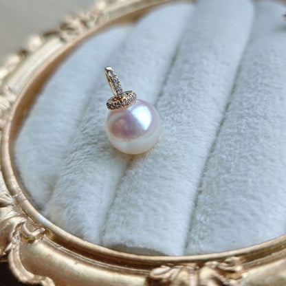 King Akoya white Hanadama pearl pendant set in K18 gold on a 45cm 316L chain handmade by Rinrin