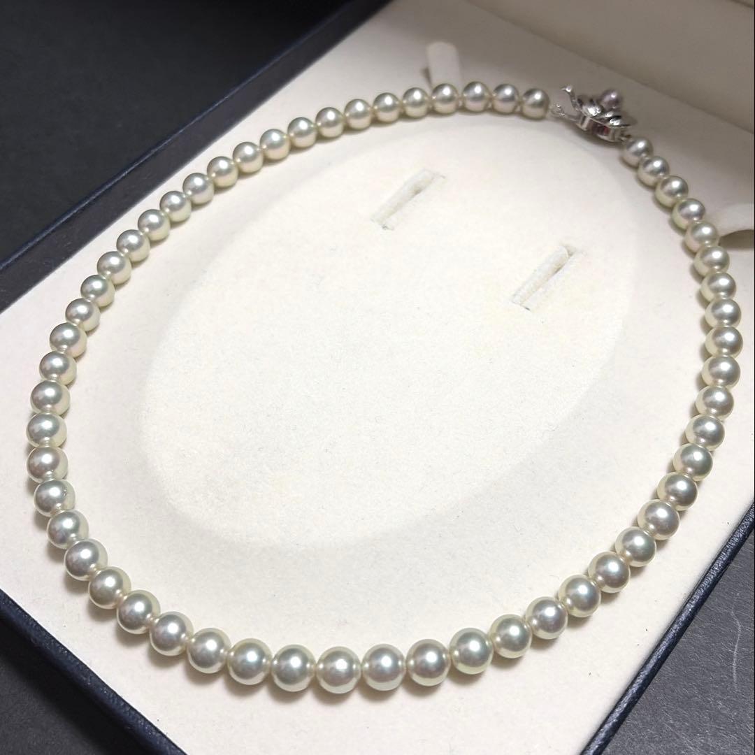 TASAKI Akoya Pearl Necklace with 7.5mm pearls, 42 cm length, displayed on white background