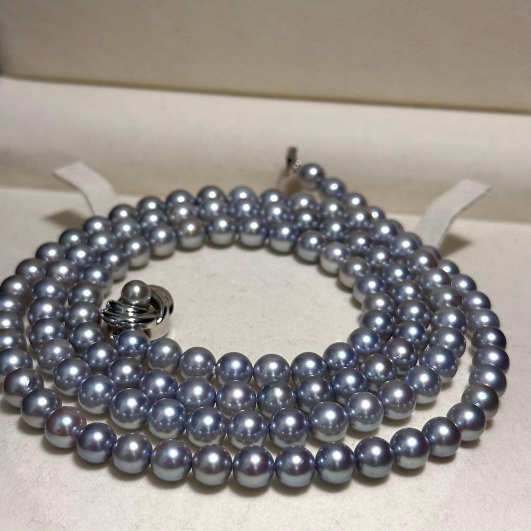 2-row Tasaki Akoya pearl necklace featuring blue gray pearls 6.5-7.0mm with strong luster and 84cm length