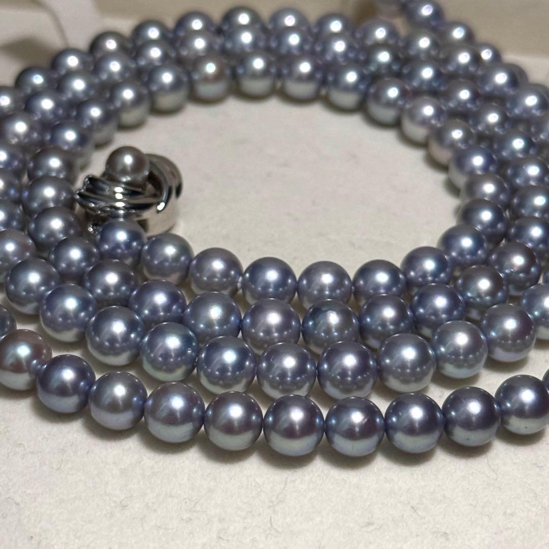 2-row Tasaki Akoya pearl necklace featuring blue gray pearls 6.5-7.0mm with strong luster and 84cm length