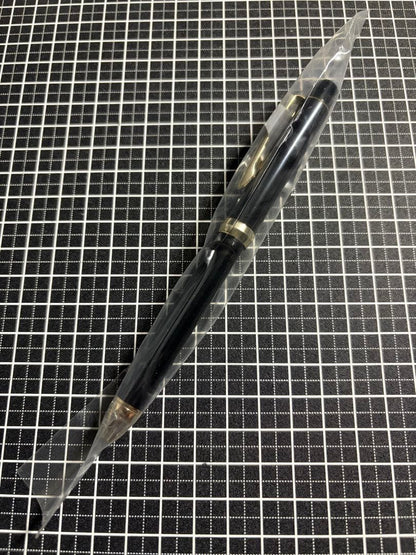 PILOT RiDGE 3+1 multi-functional pen in gloss black showing ballpoint and 0.5mm sharp features