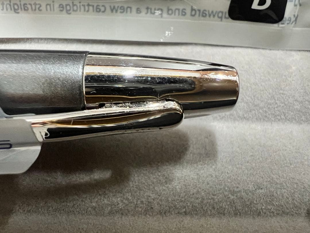 Pilot Capless Deiseer FCT15SRGYF fountain pen in dark gray mica with 18 karat gold nib
