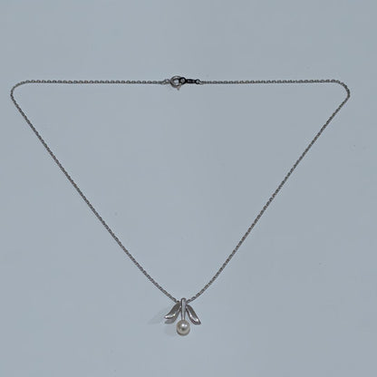 2002 Mikimoto pearl necklace with 5.2mm pearls on a 40cm SV925 sterling silver chain