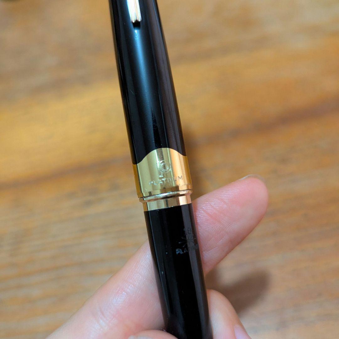 Pilot PLATINUM fountain pen with 18K fine nib, vintage condition shown