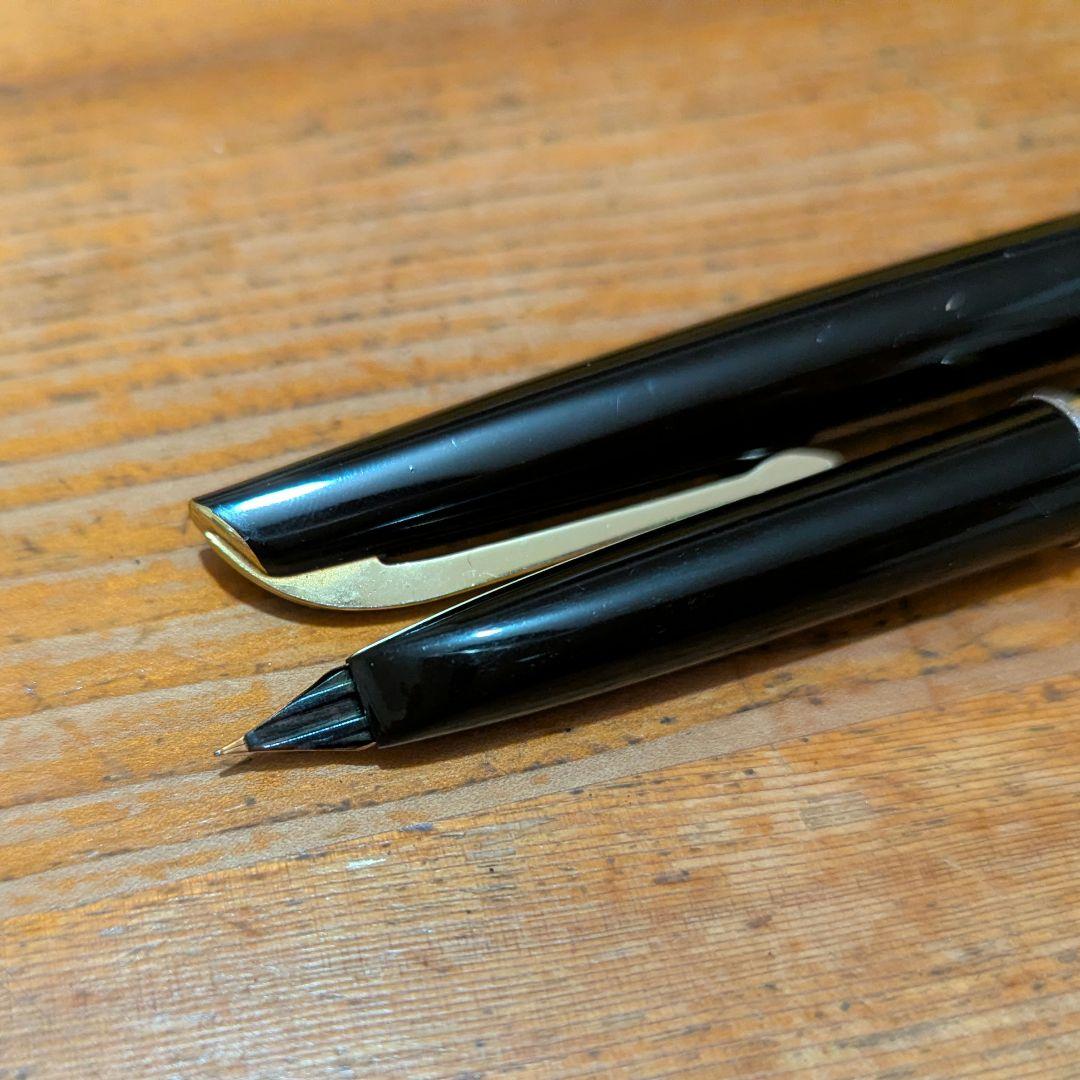 Pilot PLATINUM fountain pen with 18K fine nib, vintage condition shown