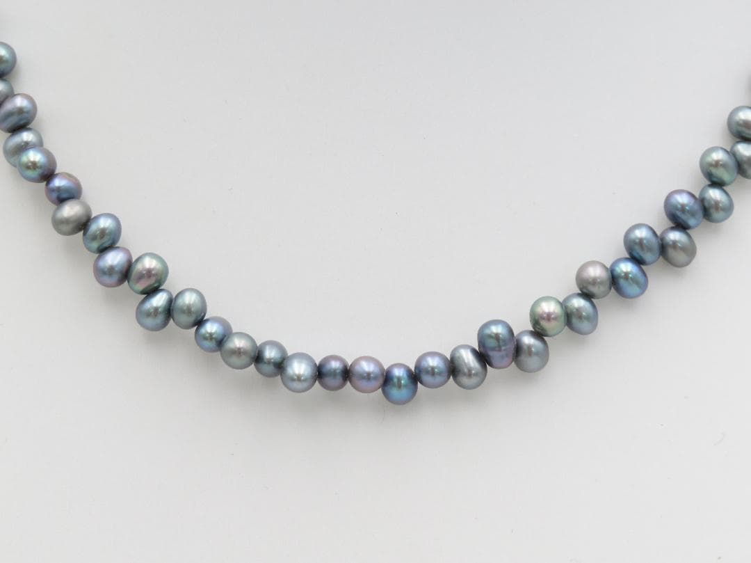 Tasaki Pearl Necklace with 41.5 cm length displaying lustrous white pearls