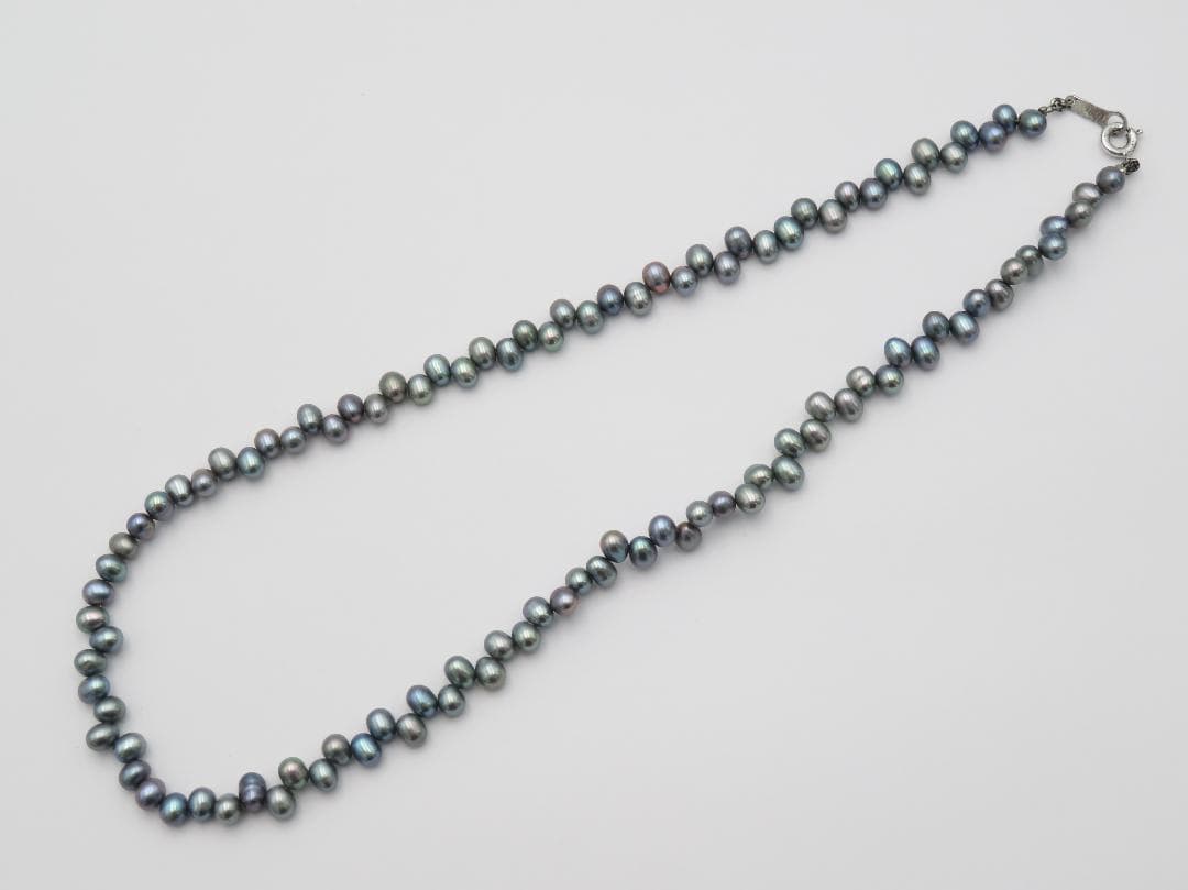 Tasaki Pearl Necklace with 41.5 cm length displaying lustrous white pearls