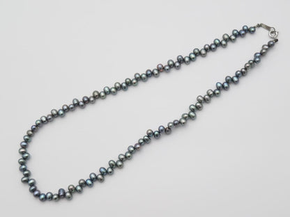 Tasaki Pearl Necklace with 41.5 cm length displaying lustrous white pearls