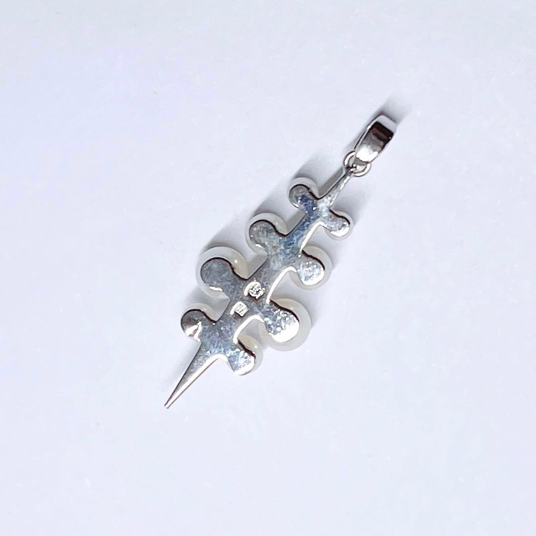 Mikimoto baby pearl necklace pendant top with silver chain and pearls sized 2.4 to 4.5 mm