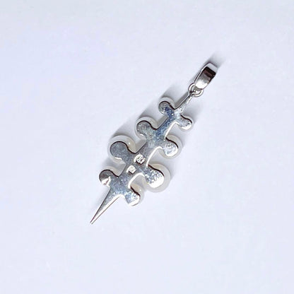 Mikimoto baby pearl necklace pendant top with silver chain and pearls sized 2.4 to 4.5 mm
