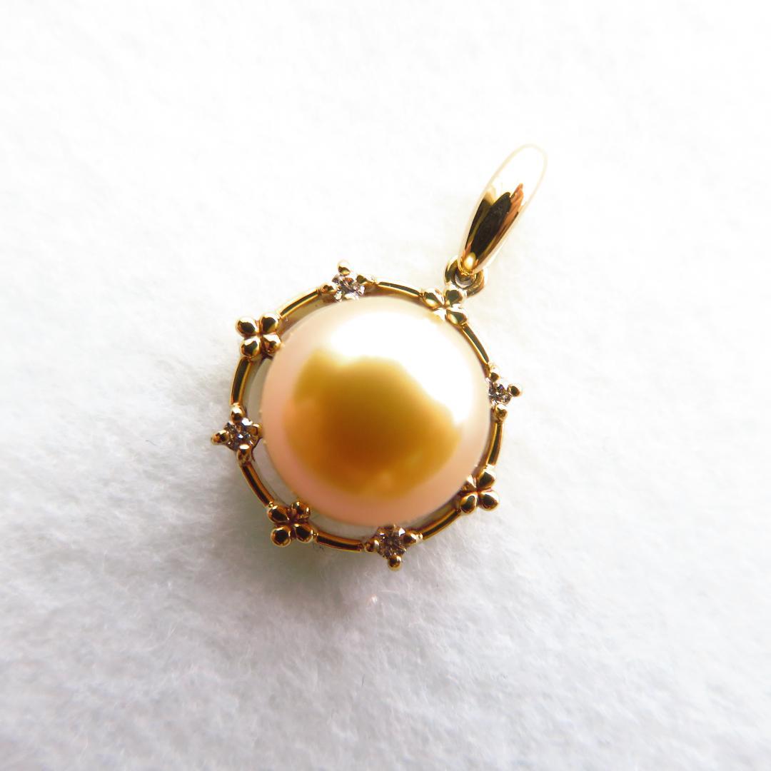 K18 pearl pendant top with 4 diamonds, 14.6mm diameter and 22mm overall length