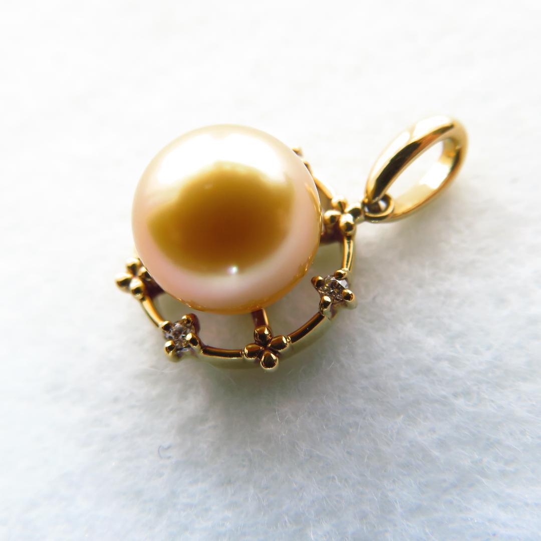 K18 pearl pendant top with 4 diamonds, 14.6mm diameter and 22mm overall length