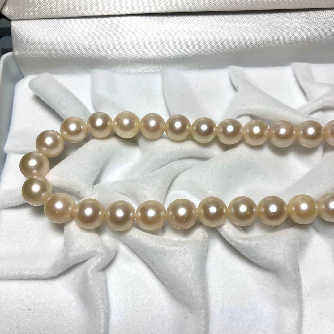 Akoya pearl necklace with 8.0-8.5mm white pearls and silver clasp, 43cm length