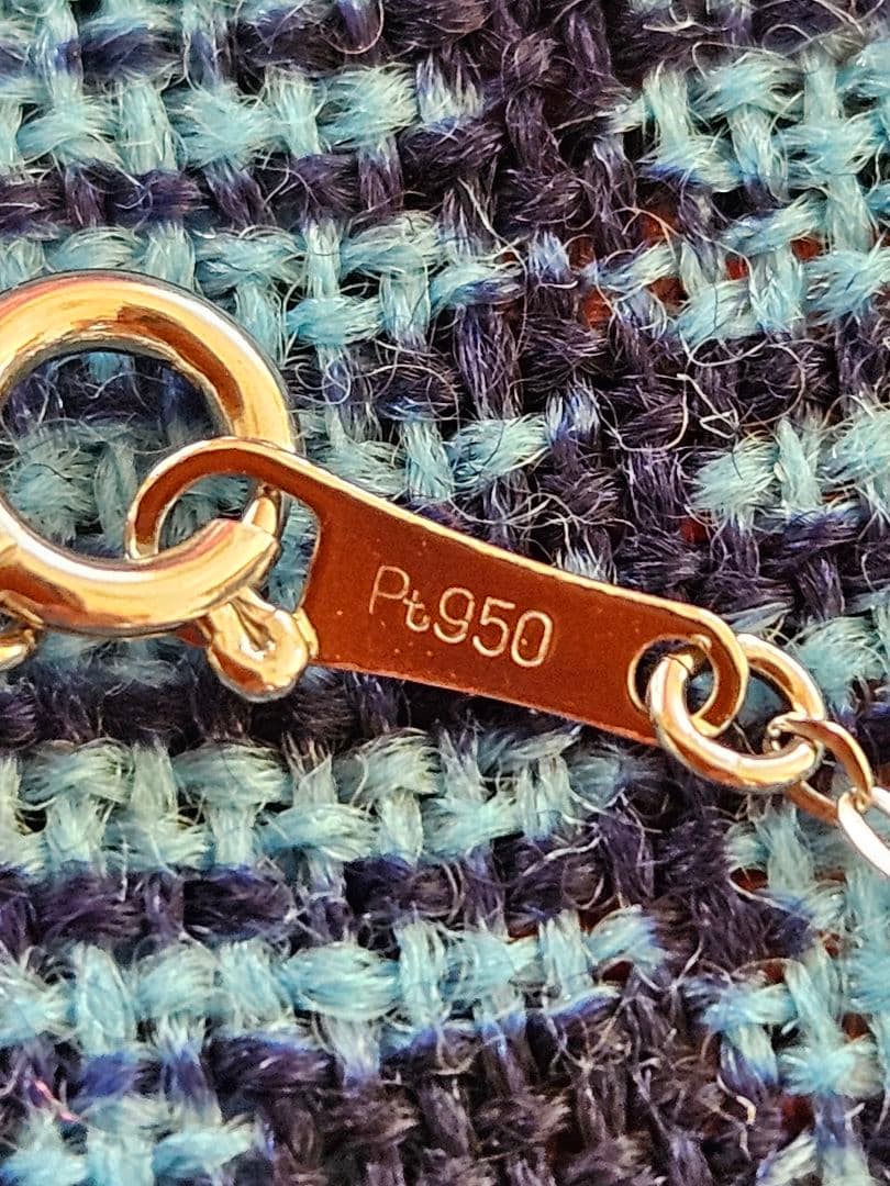 New unused Pt950 Akoya pearl station necklace approximately 70cm length with 4.5 to 8.5mm pearls