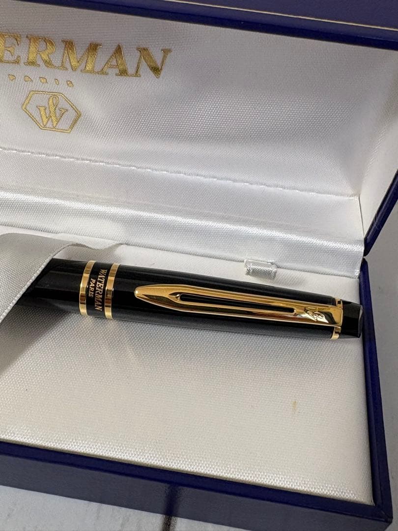 WATERMAN ballpoint pen main body in black and gold with a dedicated case