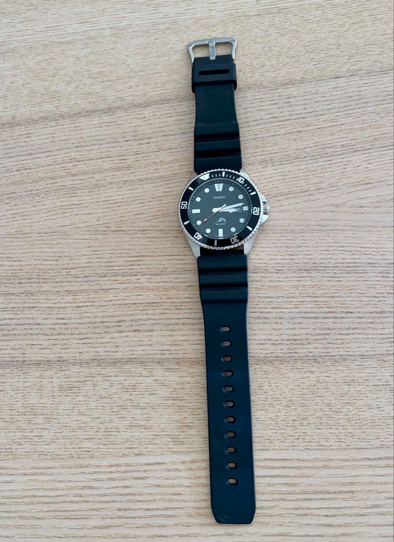 CASIO MDV-106G Quartz Men's Watch — Japanese