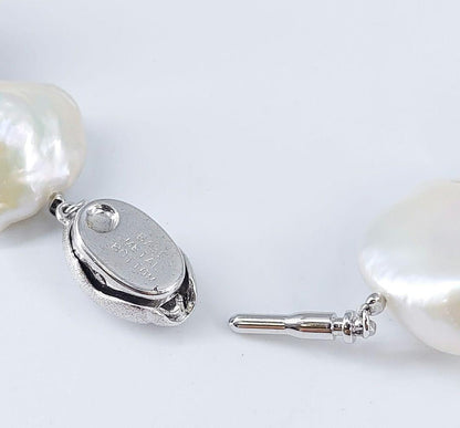 Baroque pearl necklace about 43cm long with natural white untinted pearls sized 18-27mm