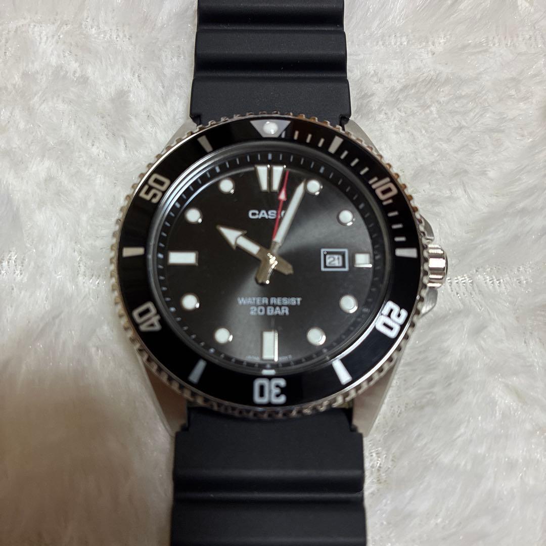 CASIO MDV-107 Quartz Men's Watch — Japanese