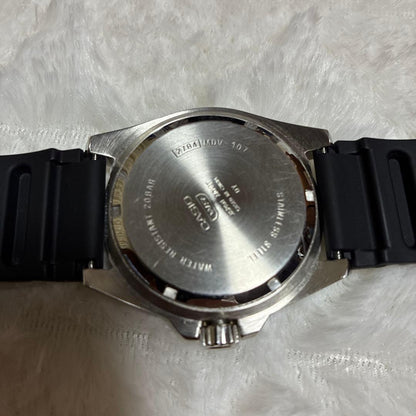 CASIO MDV-107 Quartz Men's Watch — Japanese