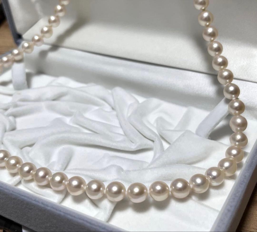 Kuro Japanese Akoya pearl necklace with 7-7.5mm round to semi-round pearls on a 44cm silver chain