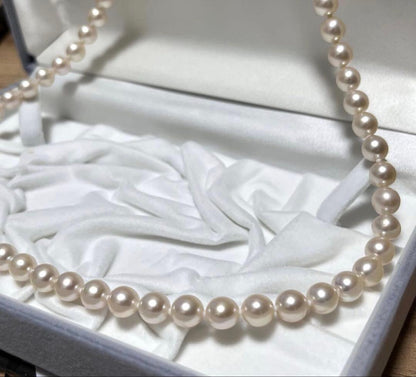 Kuro Japanese Akoya pearl necklace with 7-7.5mm round to semi-round pearls on a 44cm silver chain