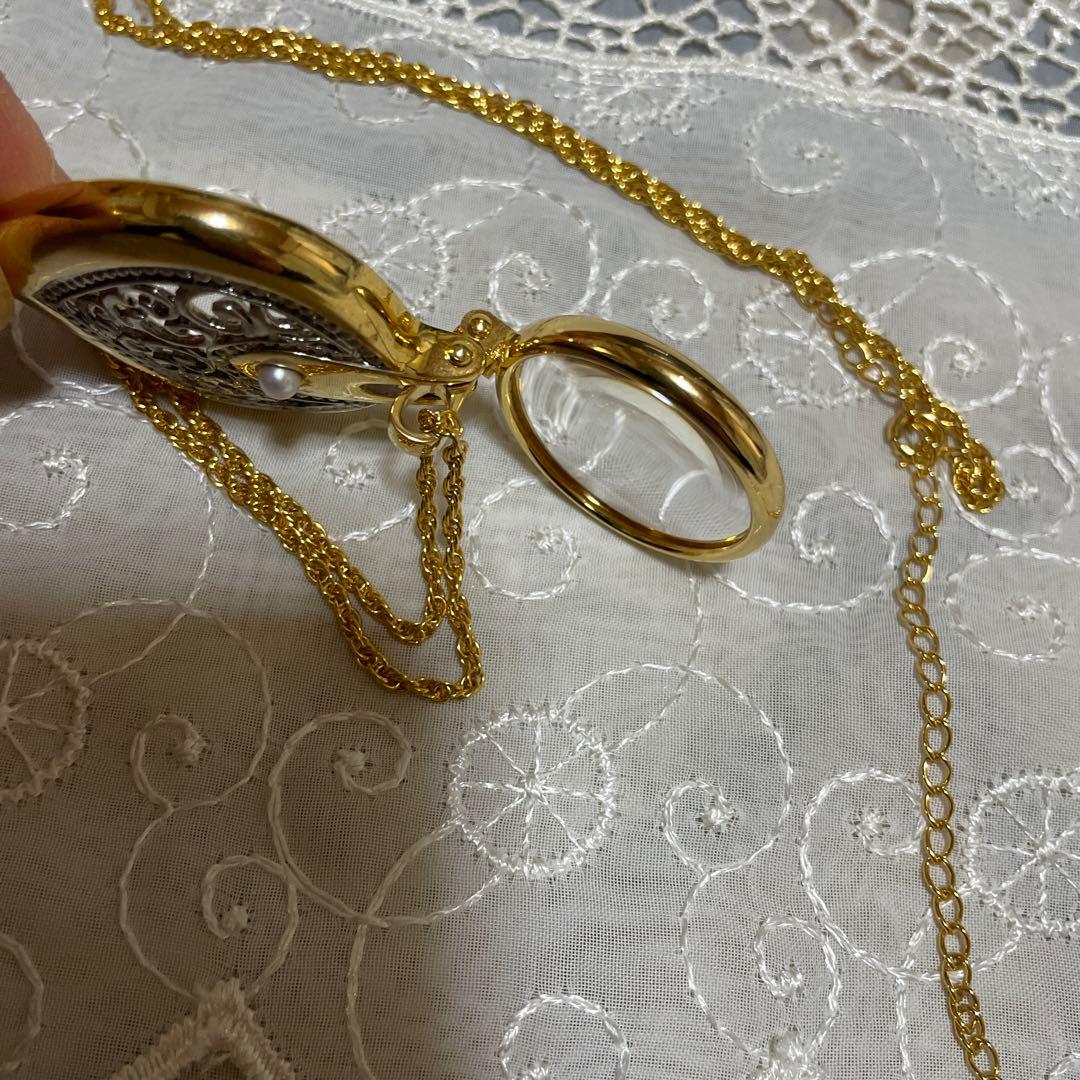 MIKIMOTO Pearl Filigree Pattern Pendant Top Gold Necklace with magnifying glass and 41 cm chain