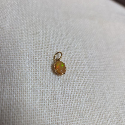 agate K14 yellow gold opal pendant top in cleaned condition with no accessories included
