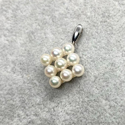 Akoya pearl pendant top with 9 white pearls 4.3mm silver marking size 1.6cm by 1.6cm