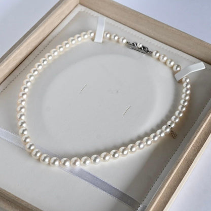 Highest grade Mikimoto M Charm large round Akoya pearl necklace with 42 cm length and K14 white gold clasp