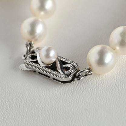 Highest grade Mikimoto M Charm large round Akoya pearl necklace with 42 cm length and K14 white gold clasp
