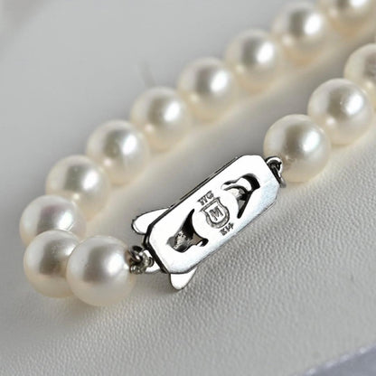 Highest grade Mikimoto M Charm large round Akoya pearl necklace with 42 cm length and K14 white gold clasp