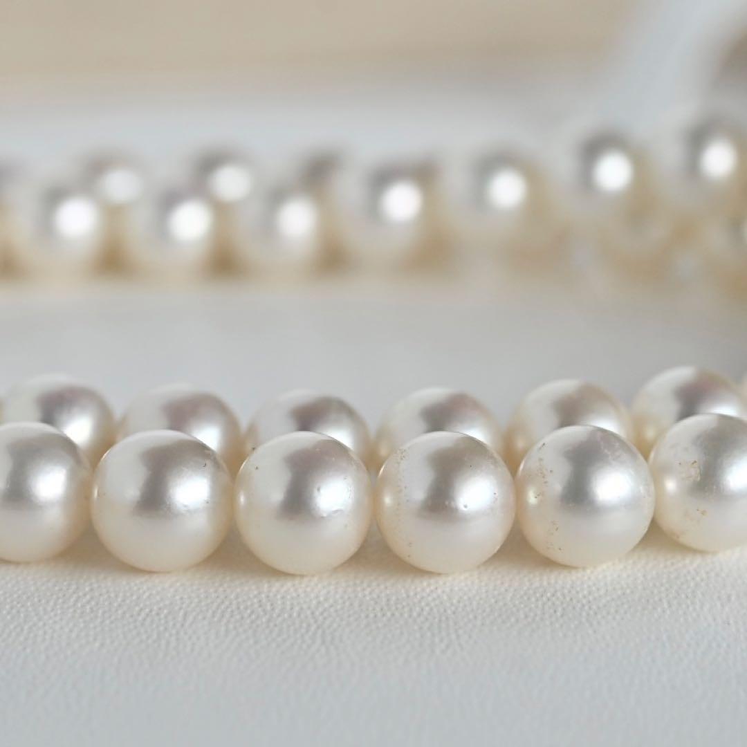 Highest grade Mikimoto M Charm large round Akoya pearl necklace with 42 cm length and K14 white gold clasp
