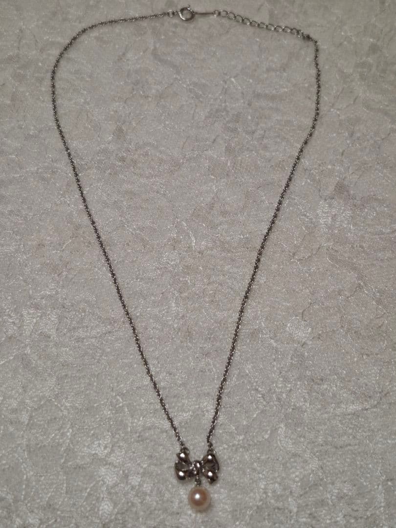 TASAKI Ribbon Motif Pearl Necklace in silver with 37 cm chain, brand new and unused