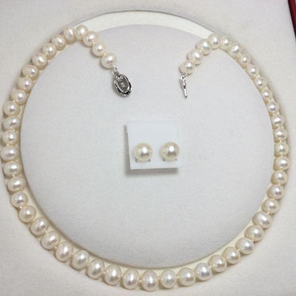 Freshwater pearl necklace and matching pearl earrings set for formal occasions
