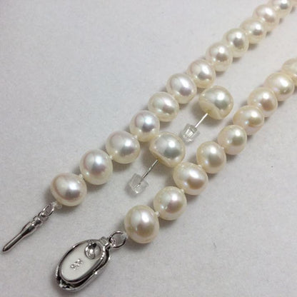 Freshwater pearl necklace and matching pearl earrings set for formal occasions