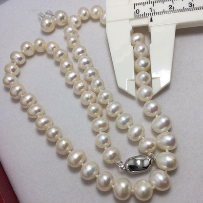 Freshwater pearl necklace and matching pearl earrings set for formal occasions