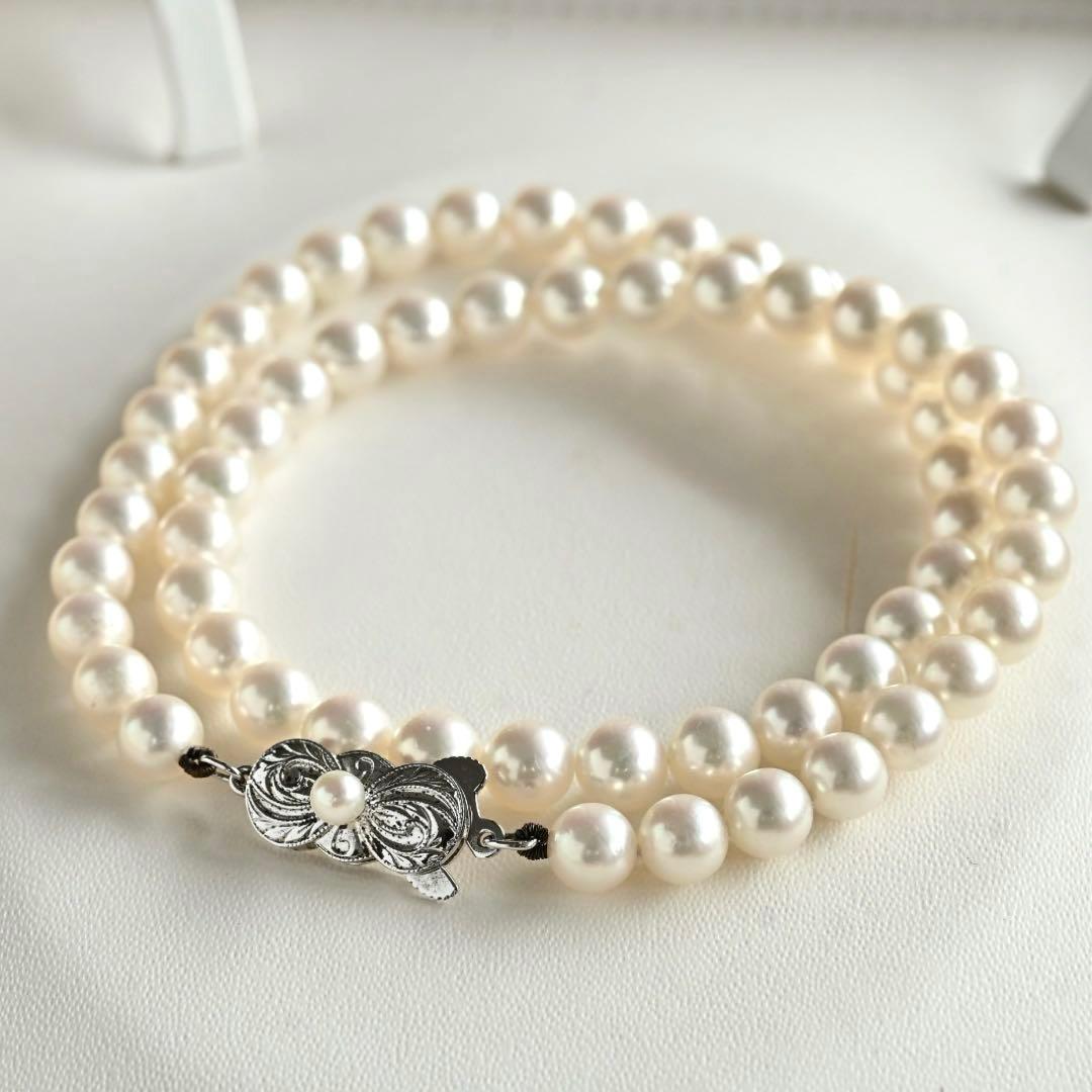 Kuro Pearl Necklace featuring 6.0-6.5mm Akoya pearls and 38cm length with Hana highest grade pearls