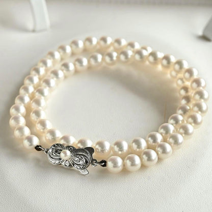 Kuro Pearl Necklace featuring 6.0-6.5mm Akoya pearls and 38cm length with Hana highest grade pearls