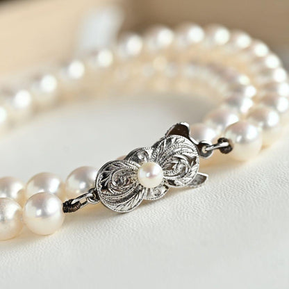 Kuro Pearl Necklace featuring 6.0-6.5mm Akoya pearls and 38cm length with Hana highest grade pearls